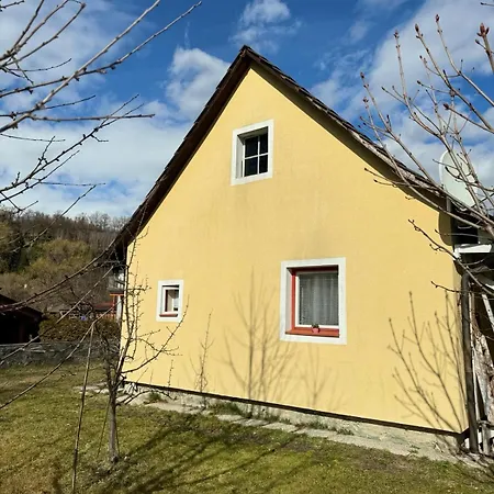 Kleines Haeuschen Im Tauernstaedtchen Gmuend Villa Exterior photo